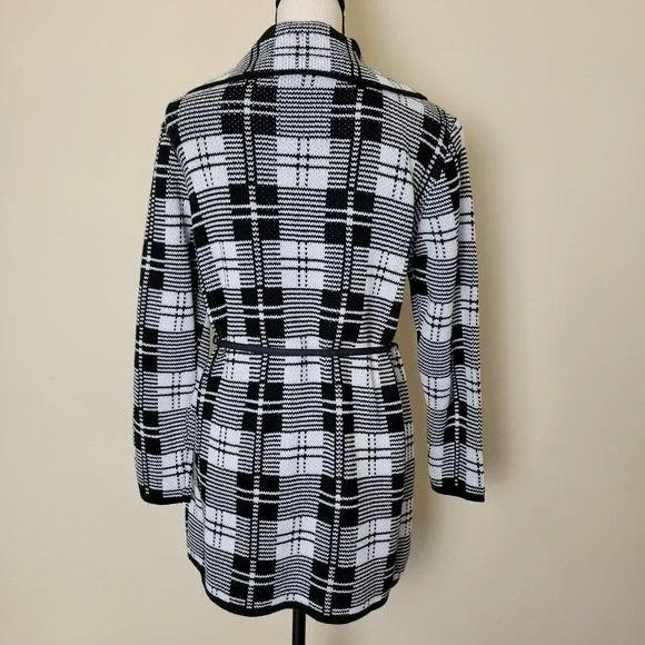 Ava Couture Wrap Sweater NWT Women Large Shall Collar Acrylic Black White Chunky - Picture 4 of 12